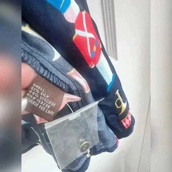 J. McLaughlin silk Louis toy soldier novelty Christmas art to wear Top NEW - Picture 2 of 5